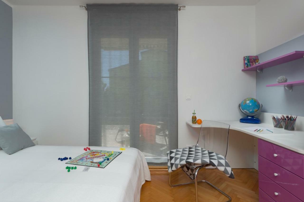 Rainbow Apartment Pula Exterior photo