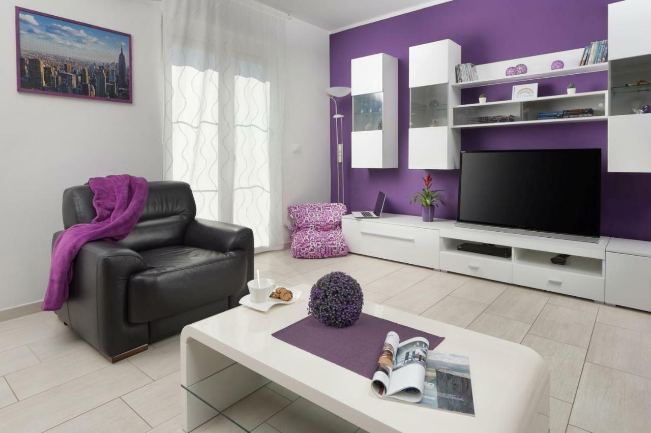Rainbow Apartment Pula Exterior photo